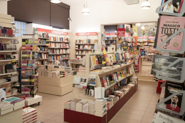 libreriaB5EA8877-DFEC-D809-4749-AA65BD1CA339.jpg